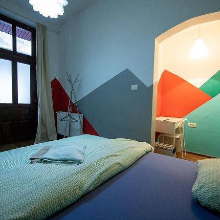 Hostel Cornel Тімішоара Екстер'єр фото