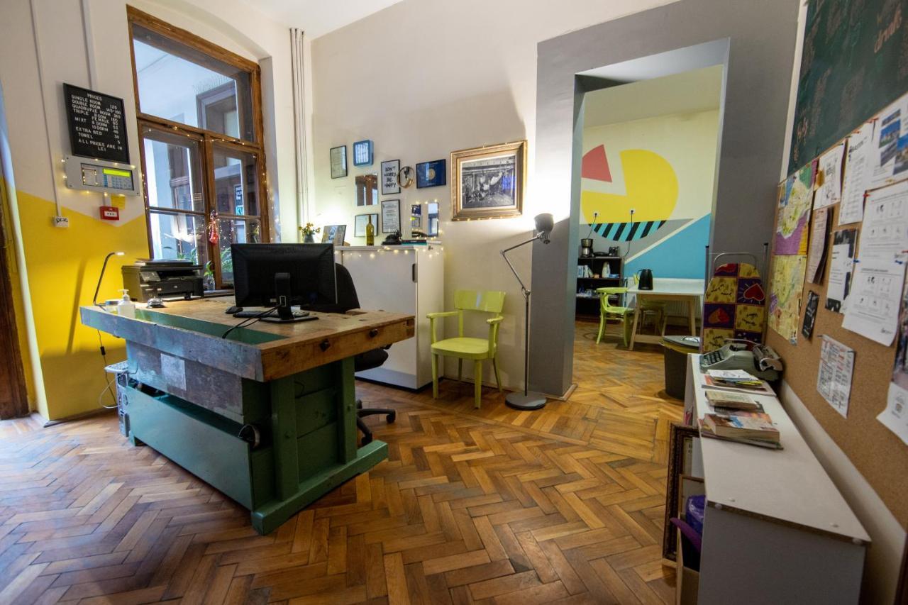 Hostel Cornel Тімішоара Екстер'єр фото