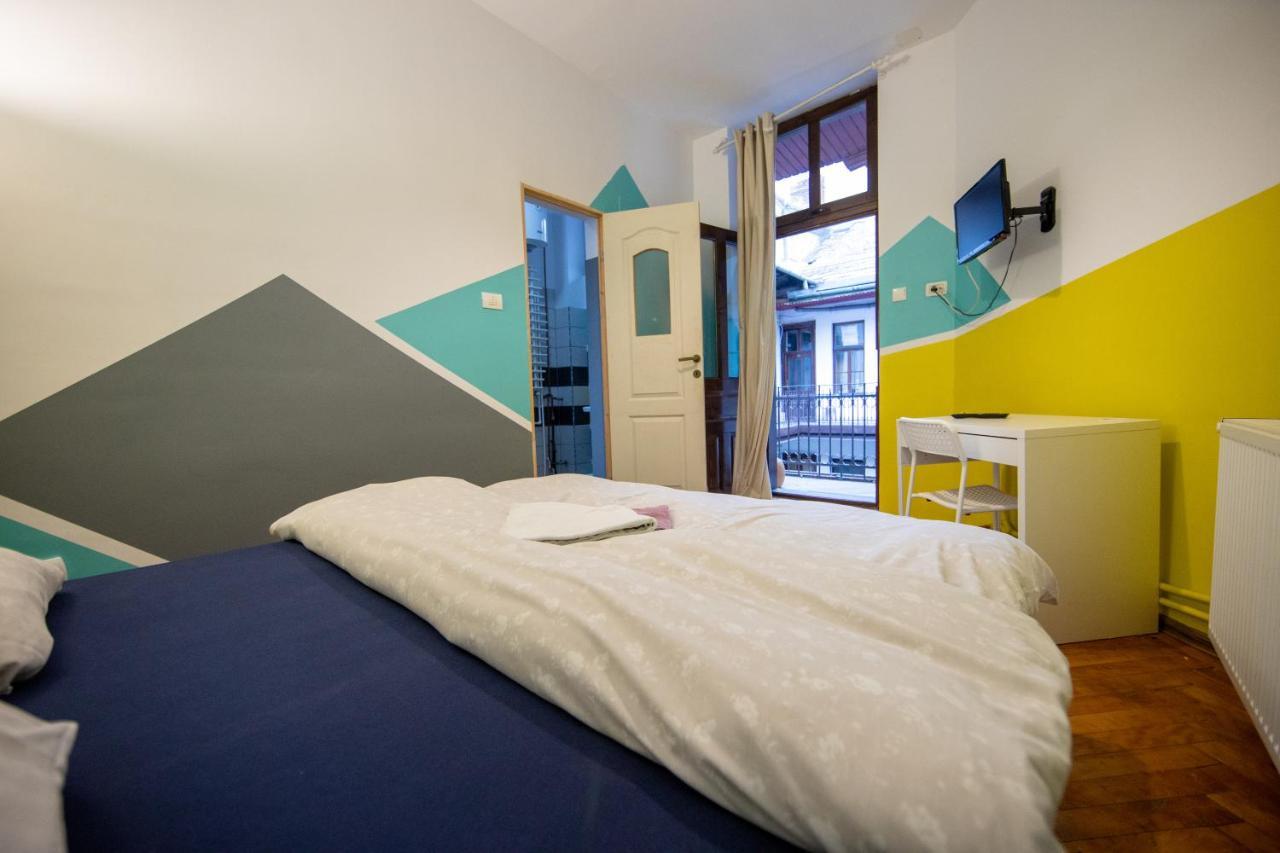 Hostel Cornel Тімішоара Екстер'єр фото